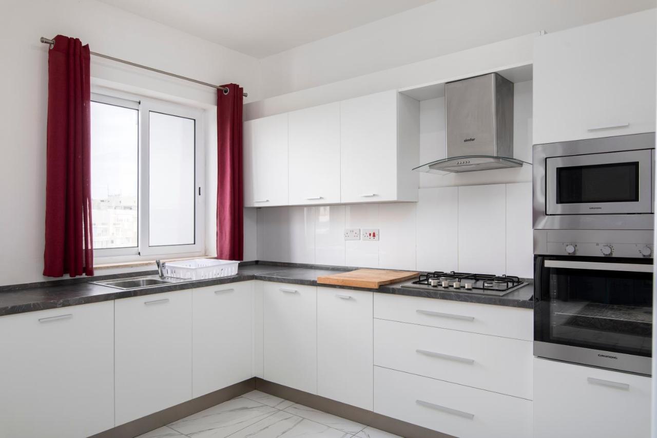 Sea View Apartment 2 Bedrooms 2 Bathrooms, 2 Minutes Away From The Sea Saint Julian's Exterior photo
